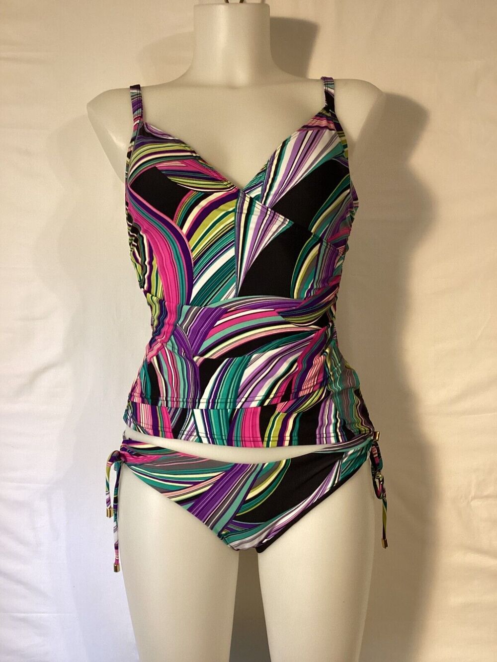 1217b NWT Bikini Bay M/M 82T Mura Layered Tankini Multi Rainbow Size 6